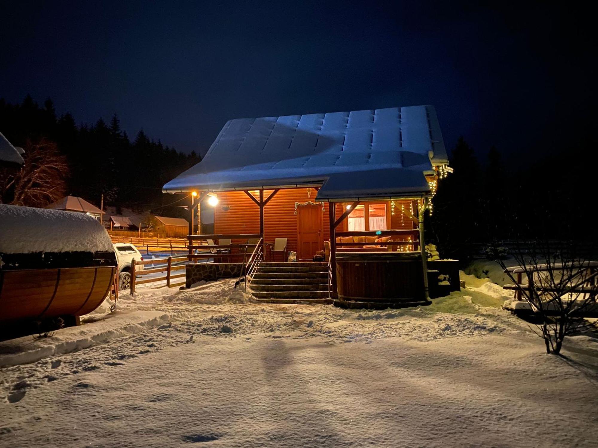 Magasbuekk Pataka Kulcsoshaz Villa Izvoare  Ruang foto